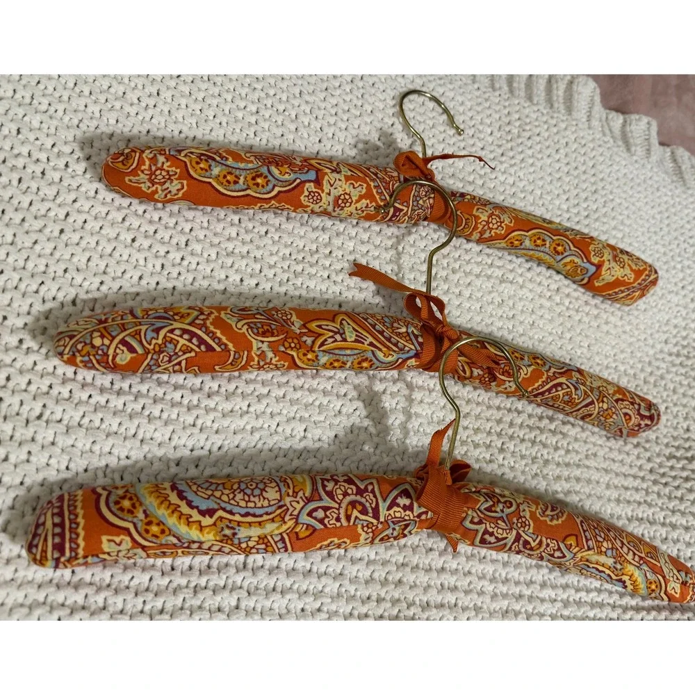 3 VTG Vera Bradley Padded Clothes Hangers Orange Paisley Fabric Hook Bows